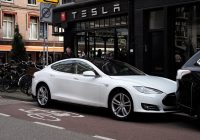 Tesla планирует покупку комплектующих для электромобилей в Индии на 1, 9 млрд долларов