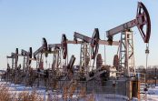 РФ в январе снизила добычу нефти на 27 тыс. б/с