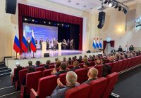 Вновь избранный губернатор Камчатского края Владимир Солодов создаст единую программу развития региона, объединив лучшие предложения из предвыборных программ всех кандидатов на пост губернатора Камчатки
