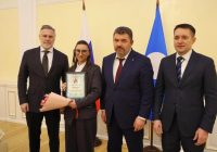 Знакомьтесь: лауреаты Ежегодной премии «За развитие Дальнего Востока и Арктики». Коммерческий директор ООО «ПРО-МК» Мария Батаева Знакомьтесь: лауреаты Ежегодной премии «За развитие Дальнего Востока и Арктики». Коммерческий директор ООО «ПРО-МК» Мария Батаева